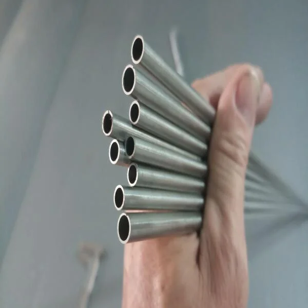 Ống inox phi 16