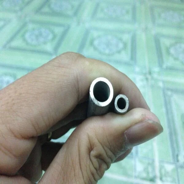Ống inox 12mm
