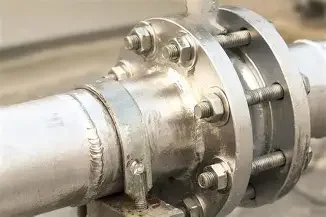 welding pipe to flange (1)